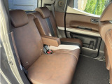 内装クリーニングも行っております。専門スタッフが愛車をピカピカに仕上げさせていただきます。