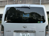 ルーフ付近もきれいですね。ちなみにこちらはデジタルインナーミラー搭載だから、ハイマウントランプの部分はボディ同色のカメラになってますね。ここからの映像がルームミラーに映るってわけです。