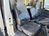 車内シート、破れなく綺麗です♪