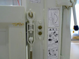 垂直パワーゲート 600kg 極東開発/V601B-1MKT2 長:85cm/有効長:75cm 幅:157cm 左右リア支柱PGスイッチ