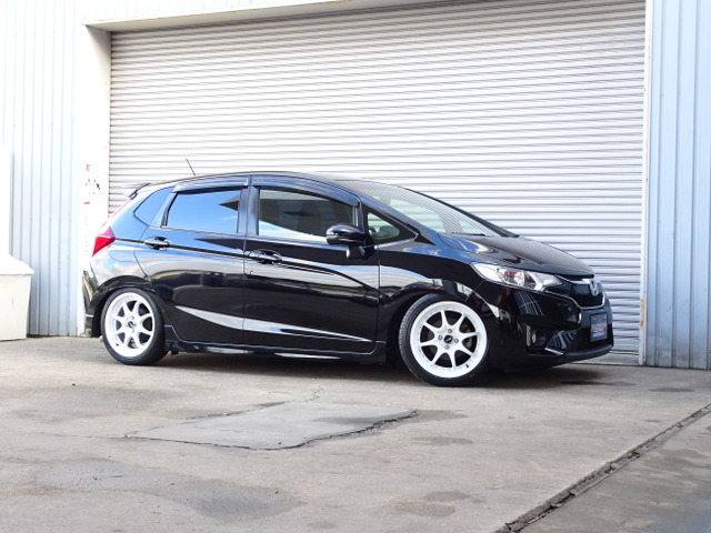 フィット 1.5 RS 6MTゼロファストマフ車高調17AW