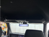 【自社整備工場完備】 自社整備工場を完備しており、納車前は徹底整備後お渡しとなります。自社工場だからこそ時間をかけれる。自社工場だからこそきめ細かい整備を。自社工場だからこそ出来る事があります。