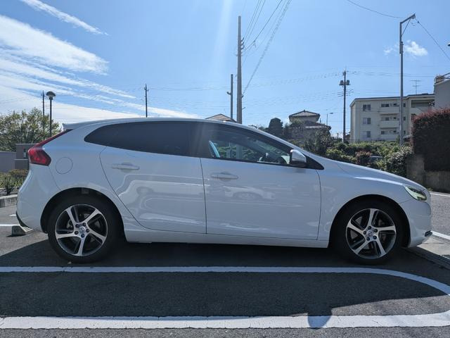 V40 T3 モメンタム 