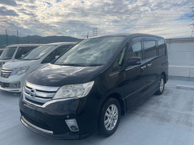 セレナ 2.0 ハイウェイスター Vセレクション 4WD 