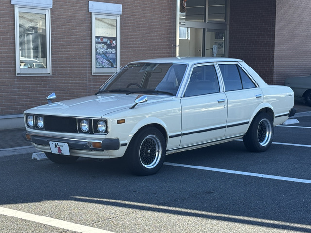 カリーナ 1600DX F4速 AC タコメーター