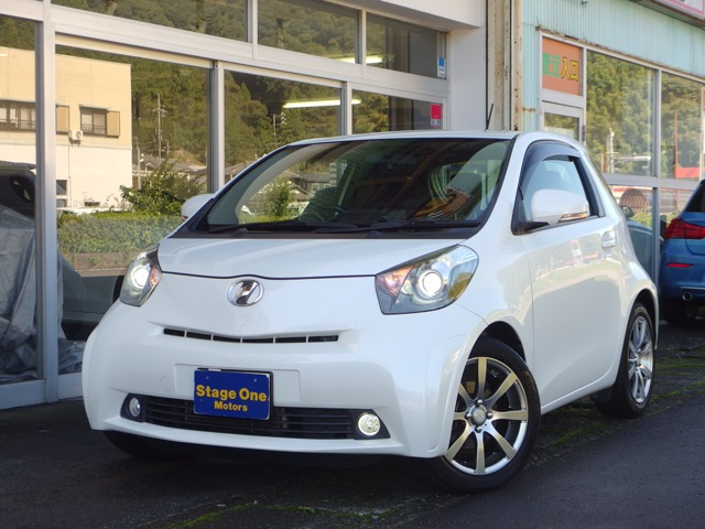 iQ 1.3 130G ユーザー買取・禁煙車・純正ナビ・フルセグ