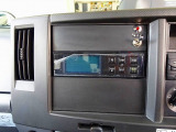 冷凍機操作パネル