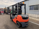 トヨタL&F エンジンフォークリフト 20275
