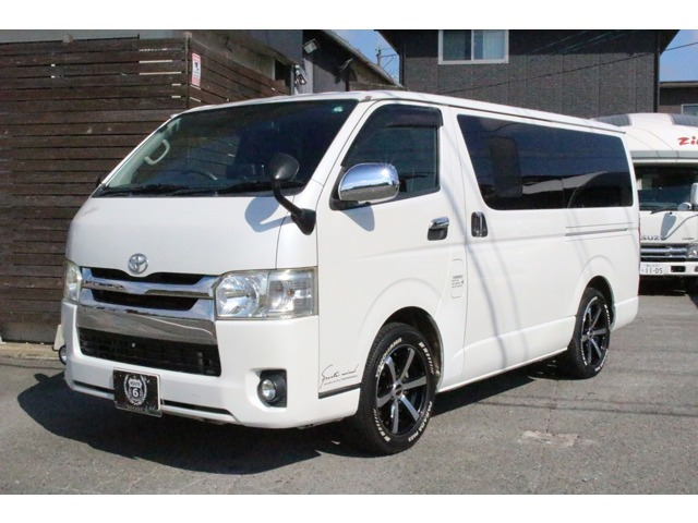 ハイエースバン キャンピング RVトラスト ワンオフ 12Vエアコン