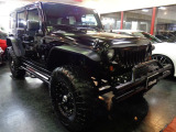 JEEPラングラーアンリミテッド3.8V6モデルUS左ハンドル&マフラーエアクリ車高調&オーバーフェンダーマフラーリフトUP他ドレスアップ仕様装備充実車が入庫しました