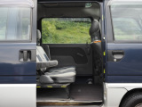 スライドドア装備。人の乗り降りから荷物の積み降ろしまで使い勝手の良い一台です。