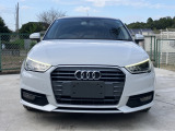 A1スポーツバック 1.0 TFSI スポーツ ブラックレザーシート&シートヒーター