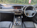 LS 460 Fスポーツ 三眼LED サンルーフ 黒革エアシート