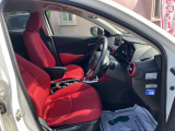 運転席 目立つ傷等ありません。