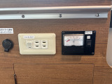 メインスイッチ 100Vコンセント 12Vシガーソケット