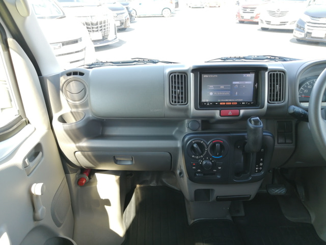 日産 NV100クリッパー DX 純正ナビ/AGS/バックカメラ/2速発進 の中古車