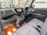 フロント周りのガラスが大きいので車内は明るく開放感があるのが特徴です。このような造りも気持ち良く運転ができるポイントなのです。