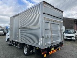 新明和製跳ね上げパワーゲート付き!昇降能力1,000キロ!