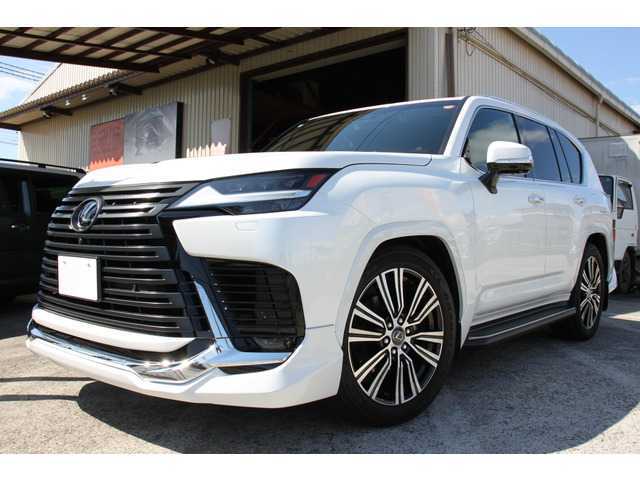 LX 600 4WD マークレビンソンサウンドシステム リアエ