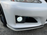 【カーボン製フロントリップスポイラー】搭載しております!