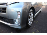 アイドリングストップ、回生エネルギーがついていますのでとても燃費のいいお車です。