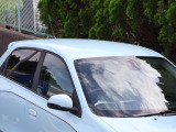 雨滴感応式フロントオート&車速感応式間欠リヤワイパー[リバース連動]や電動角度調整機能付きドアミラー[ヒーター内蔵]、ウェルカム/グッドバイランプ機能、タイヤ空気圧警報などその他、多数装備!!