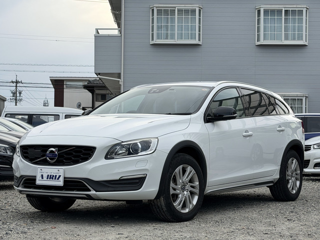 V60クロスカントリー D4 SE ディーゼル アイシン8速オートマ ナビ バックカメラ