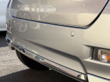 【障害物センサー】車両感覚が掴みにくい狭い駐車場で大活躍!障害物との距離感に合わせて、音で運転者に知らせてくれるとても便利な装備付きです。