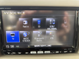 TVナビ、CD/DVD、Bluetoothオーディオなど多機能なデッキ付き!