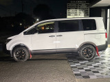 【ガラスコーティング】 当社では【ボディーガラスコーティング】も施工可能です!お車の艶が出て汚れにくく、お手入れも楽ちんです!お気軽にスタッフまでお尋ね下さい!