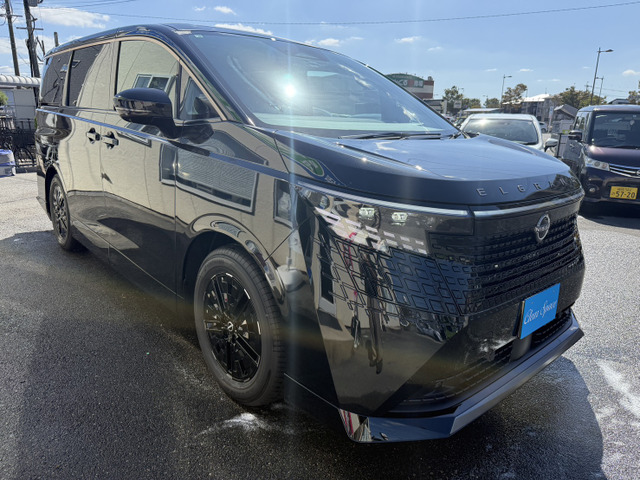 エルグランド 1.5 G e-4ORCE 4WD 純正デュアル後席モニターBOSEサウンド