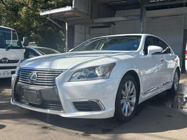 LS 460 バージョンC 黒革 Pサウンドシステム 内装キレイ!