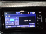 雨の日、雪の日に傘をさしながら中古車選びは嫌ですよね。当店なら安心。電話予約をいただければ屋根下へ移動しておきます。雨でも雪でもじっくりご覧いただけます。