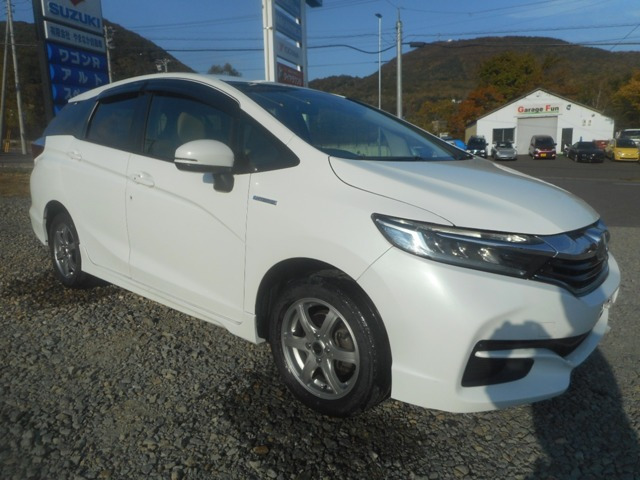 シャトル 1.5 ハイブリッド X 4WD 純正ナビ TV バックカメラ ETC