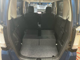 後席を格納すると、これだけの広さが!シーンに合わせたシートアレンジで、大きな荷物も積むことが出来ます♪