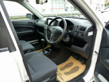 内外装クリーニング済みのお車です。入庫時に磨き作業を行い艶やかなホワイト(058)になります。