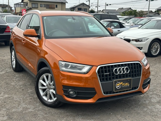アウディ Q3 