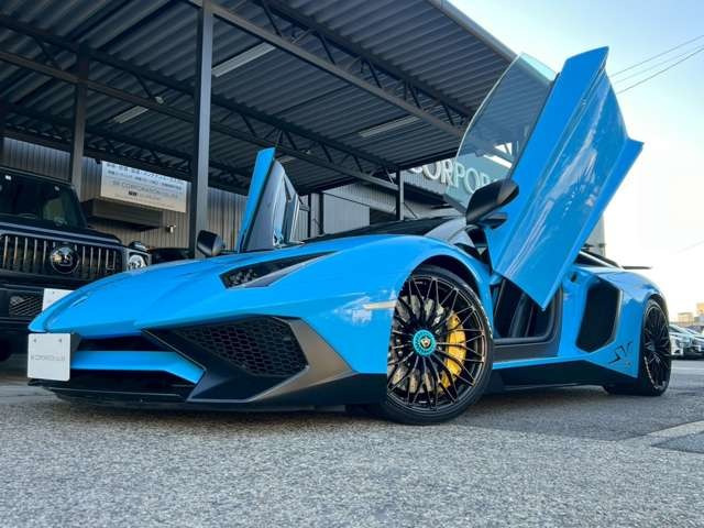 アヴェンタドールロードスター LP750-4 スーパーヴェローチェ 4WD 正規ディーラー車 ...