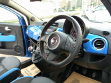 運転の楽しい2気筒ツインエアエンジンをMT車で楽しんでください。