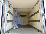 荷台内寸:425&times;188&times;190 東プレ/F186142 リア3枚観音扉 冷凍機 東プレ/XV32LSC-M -30℃設定-10度確認 格納ゲート 1,000㎏ 極東/CG1001H-B3MRA2 リモコン付