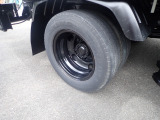 タイヤサイズ:205/70R 16 111/109N LT 前輪右8分山、前輪左7分山、後輪8分山