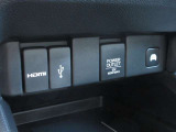 USB/HDMI入力端子とアクセサリーソケット!