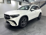 AMGラインPKGには、AMGラインエクステリア・スポーティーエンジンサウンド・スポーツシート・19インチAMG5スポークAW・本革巻スポーツステアリング・AMGラインインテリア等が備わります。