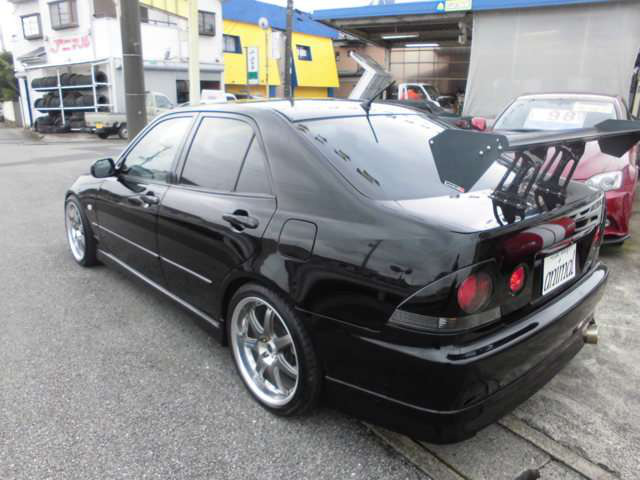 中古車 トヨタ アルテッツァ 2 0 Rs0 Lエディション Trd車高調18インチレイズsフルエアロ の中古車詳細 125 000km ブラック 埼玉県 118万円 中古車情報 中古車検索なら 車選びドットコム 車選び Com