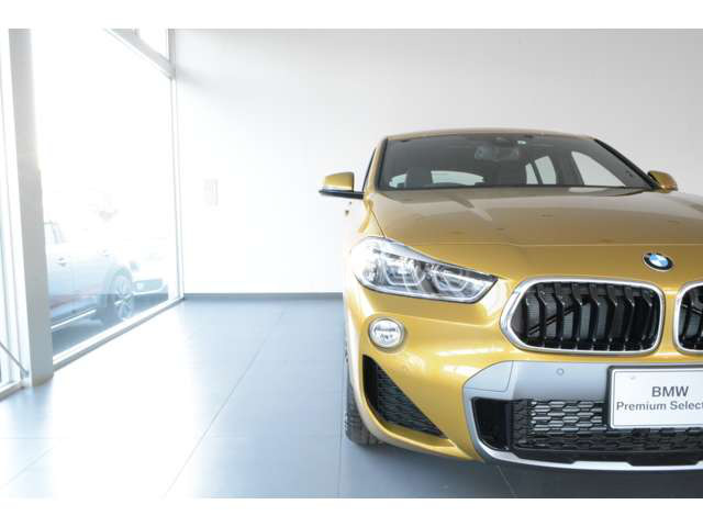 中古車 Bmw X2 Xドライブ18d Mスポーツx ディーゼル 4wd 1 000km ゴールド 千葉県 409 9万円 中古車情報 中古車検索なら 車選びドットコム 車選び Com