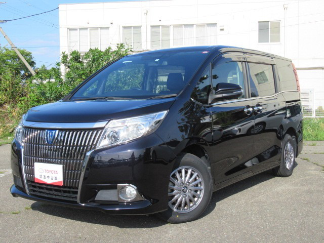 中古車 トヨタ エスクァイアハイブリッド 1 8 Gi 62 000km ブラックパール 石川県 192万円 中古車情報 中古 車検索なら 車選び Com