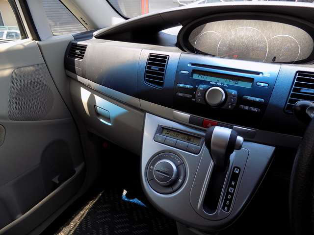 中古車 ダイハツ ムーヴ X リミテッド 純正アルミ 純正cdデッキ の中古車詳細 106 000km ホワイト 大分県 13 8万円 中古車情報 中古車検索なら 車選びドットコム 車選び Com