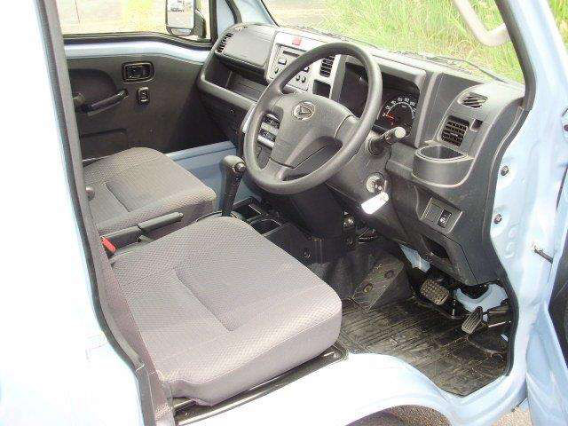 中古車 ダイハツ ハイゼットトラック ジャンボ 4wd の中古車詳細 11 000km ライトブルー 鳥取県 112 6万円 中古車情報 中古車検索なら 車選びドットコム 車選び Com 中古車 ダイハツ ハイゼットトラック ジャンボ 4wd の中古車詳細 11 000km ライトブルー 鳥取県 112 6万円 中古車情報 中古車検索なら 車選びドットコム 車選び Com