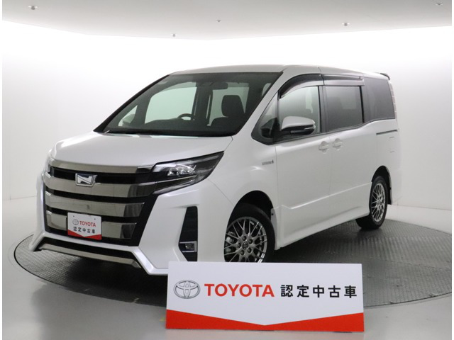 中古車 トヨタ ノア 1 8 ハイブリッド Si 11 000km ホワイトパール 大阪府 273万円 中古車情報 中古車検索なら 車 選び Com