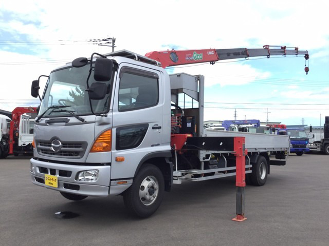 中古車 日野 レンジャー 積載2 5t ユニック6段クレーンアルミb 問合番号 2175 62 000km シルバー 埼玉県 価格応談 中古車情報 中古車検索なら 車選び Com